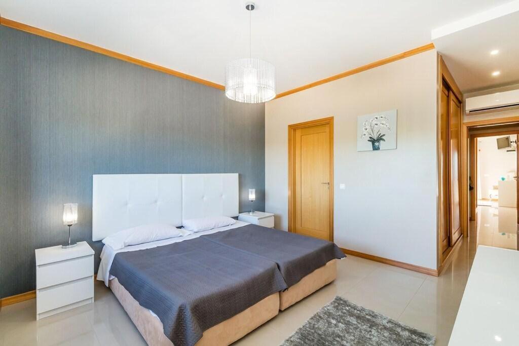 הוילה אלבופיירה Fantastic Townhouse With Pool And Sea Views מראה חיצוני תמונה