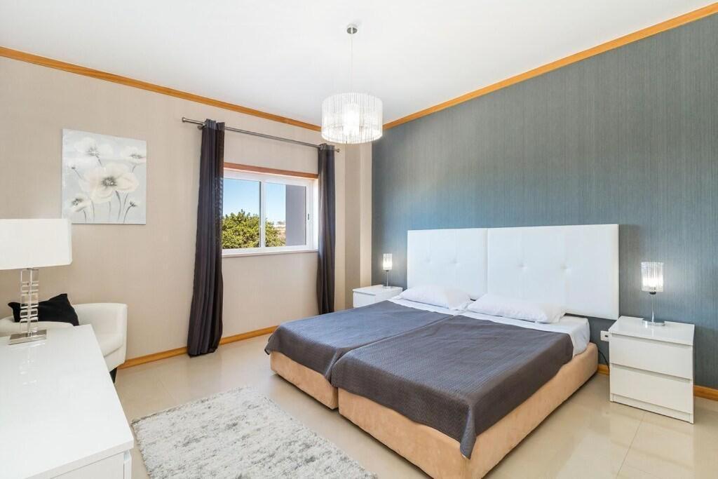 הוילה אלבופיירה Fantastic Townhouse With Pool And Sea Views מראה חיצוני תמונה