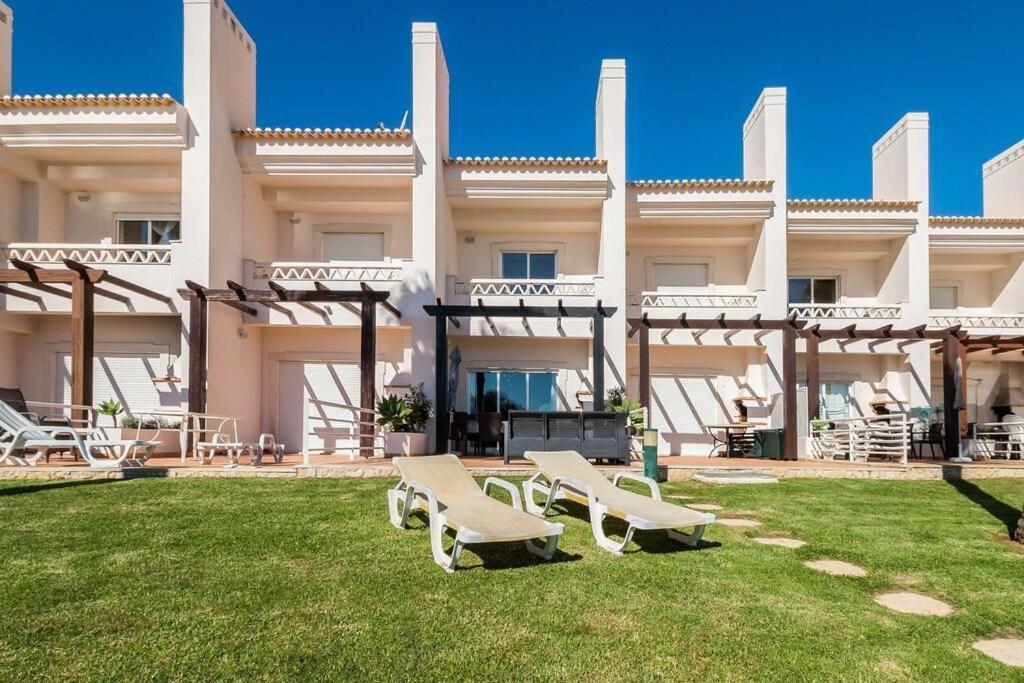 הוילה אלבופיירה Fantastic Townhouse With Pool And Sea Views מראה חיצוני תמונה