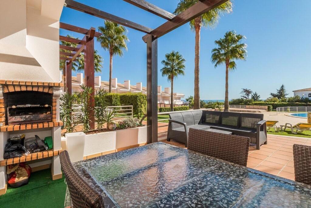 הוילה אלבופיירה Fantastic Townhouse With Pool And Sea Views מראה חיצוני תמונה